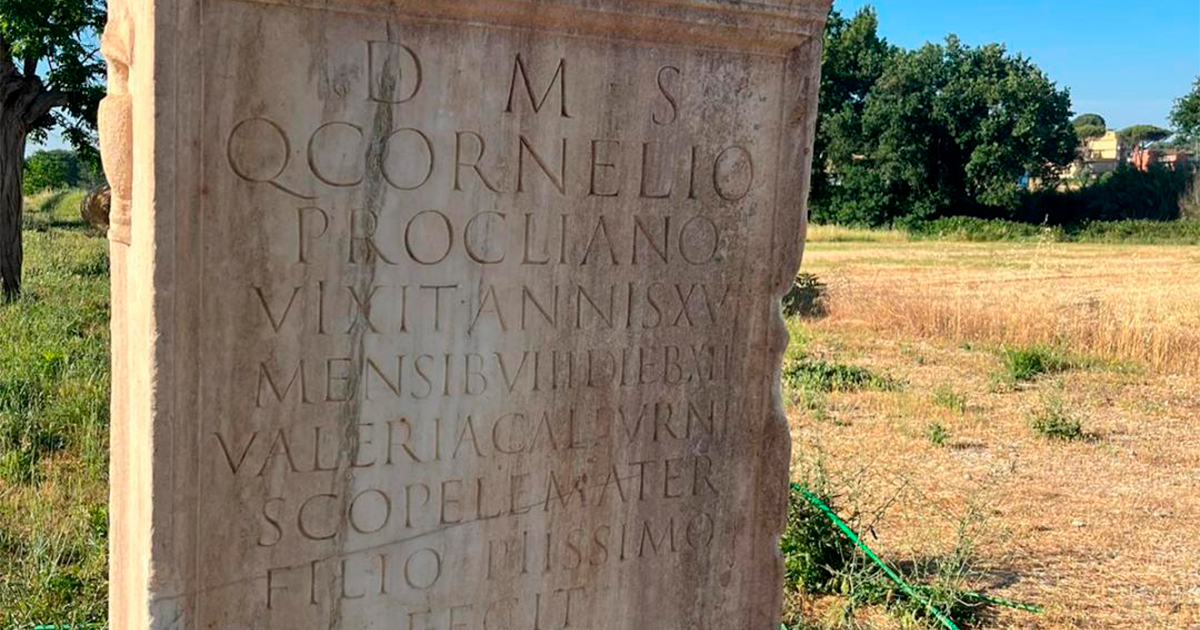 Via di Boccea 922, proprietà Pianella-Cascina di Sotto, cippo funerario 